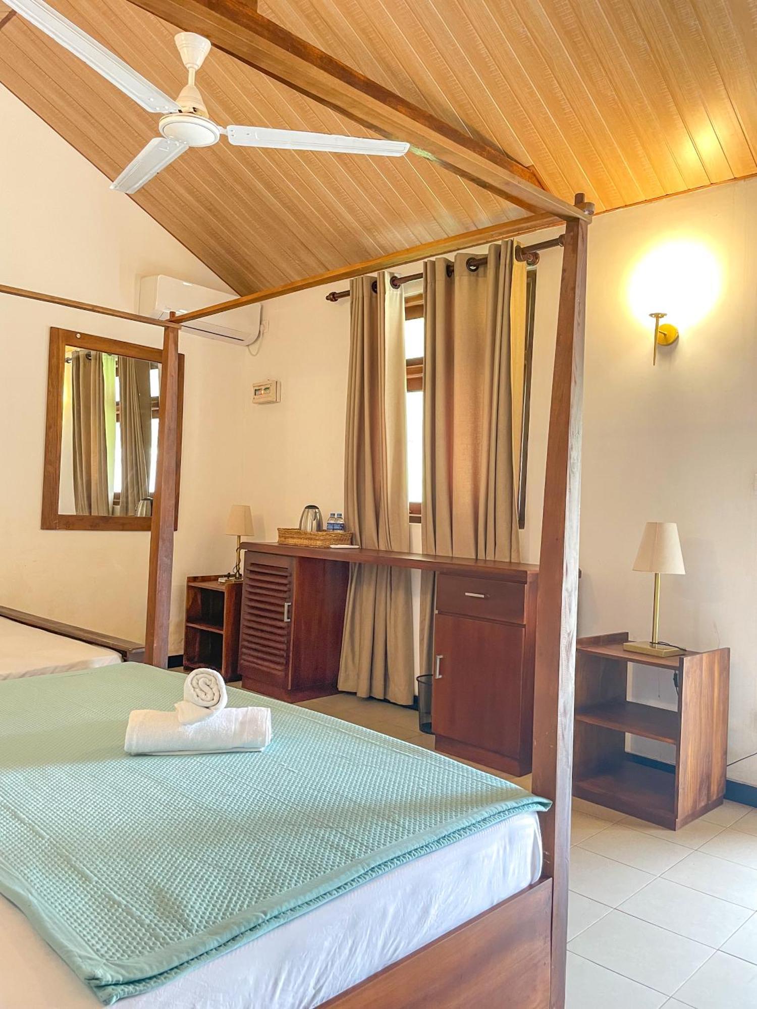 The Barns Villas And Restaurant Негомбо Экстерьер фото